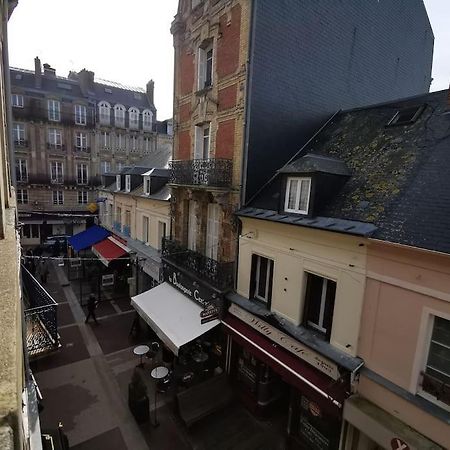 2 pièces au cœur de trouville / rue des bains Extérieur photo