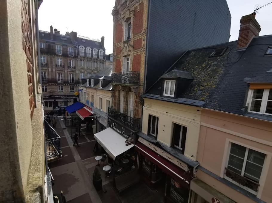 2 pièces au cœur de trouville / rue des bains Extérieur photo